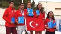 Ispanya’da 15-22 Nisan tarihlerinde düzenlenen 2017 Avrupa Laser 4.7 Gençler Şampiyonası’nda Türkiye bir şampiyonluk bir de ikincilik elde etti. Yalçın Yiğit Çitak Avrupa’nın en iyisi olurken, Yılkan Timurşah gümüş madalyaya ulaştı. Murcia’da yapılan yarışlarda Erkekler’de 238, Kızlar’da 101 sporcu mücadele […]