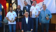 Hafta sonu İstanbul’un Anadolu yakası, Moda-Caddebostan kıyılarında ve Tuzla’da pek çok yelken yarışından söz ettik. Hava bu “bolluğa” pek destek vermeyince yarışlardan bazıları yapılabildi, bazıları günü rüzgarı beklemekle geçirdi. Bunlardan biri de MYK’nın düzenlediği Intermed Kupası Hareketli Salma sınıfı yarışları […]