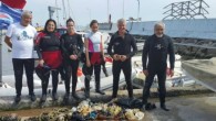 Deniz yaşamının önemine dikkat çekmek isteyen ve İstanbul Caddebostan sahilinde toplanan Türk Balık Adamlar Kulübü ile Derinlere Saygı Dalışı Topluluğu üyesi 12 dalgıç, katı atıklardan oluşan çöpleri suyun altından 10 çuval topladı. Çöplerin hepsinin insanlardan kaynaklandığı görülürken derinlere Saygı Dalışı […]