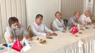 Muğla’nın Bodrum ilçesinde Yunanistan egemenliğindeki adalarda yabancı bayraklı teknelerin yaşadığı sorunlar ve bu sorunların çözümü konusunda toplantı düzenlendi. Bodrum Deniz Ticaret Odası ‘Yunanistan ile Turizm Sorunları’ konulu bir toplantı yaptı. Bodrum Bardakçı Koyu’ndaki Azka Otel’de yapılan toplantının başkanlığını Ulaştırma Denizcilik […]