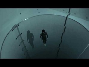 Freediver Guillaume Néry calmly descends to the bottom of the