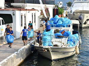 Muğla’nın Marmaris İlçesi’nde tanınan çevreci İmdat Avcı ve eşi Yıldız