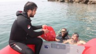 Karadenizin en güzel plajlarından birisi olan ve Zonguldak Belediyesi tarafından işletilen Mavi Bayraklı Kapuz plajında altı dalgıç tarafından vatandaşlar tarafından atılan atık çöpleri denizin altından çıkartılarak temizlik yaptılar. Yaklaşık bir buçuk saat süren çalışmalar sonrasında dalgıçlar tarafından suyun altından pet […]