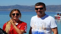 Türk Serbest Dalış Rekortmeni Milli Sporcu Şahika Ercümen, Burdur Belediyesi’nin kuruyan Burdur Gölü’ne dikkat çekmek amacıya düzenlediği 4. Göl Festivali kapsamında, Türkiye’nin Maldivleri olarak adlandırılan Salda Gölü’nde dalış gerçekleştirdi. Burdur Belediyesi’nin daveti üzerine Burdur’a geldiklerini ve Salda Gölü’nde kuruyan göller […]