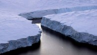 Kuzey Kutup bölgesinde karbonun buzul erimesiyle açığa çıkarken güneş ışığı ve karbon yiyen mikroplar sayesinde atmosfere dağılmadan oksijene dönüşebildiğini keşfedildi. Bilim adamları Kuzey Kutup bölgesinde (Arktik) donmuş permafrost topraklar içinde saklı karbonun buzul erimesiyle açığa çıkarken güneş ışığı ve karbon […]
