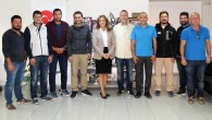 Gençlik Sınıfları toplantısı Türkiye Yelken Federasyonu’nun İzmir ofisinde gerçekleştirildi. Türkiye Yelken Federasyonu Başkanı Özlem Akdurak’ın katıldığı toplantıda TYF Genel Koordinatörü Öktem Kalaycıoğlu, Olimpik Sınıflar Koordinatörü Burçin Yılmaz, Gençlik Sınıfları Koordinatörü Emrah Sürmen, TYF Optimist antrenörleri Serkan Dalgacı, Ömürden İmamoğulları, TYF […]