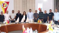 Türkiye Yelken Federasyonu Uluslararası 1 Metre sınıfı (IOM) Türkiye Şampiyonası Teos Marina’da gerçekleştirildi. Göztepe Yelkenev sahipliğindeki yarışlarda Galatasaray Yelken Şubesi’nden Sami Efegil şampiyonluğa uzandı. İYK’dan Kaya Dinar ikincilik elde ederken, GS’den Orkun Anaoğul üçüncü oldu. Sığacık’taki Teos Marina’da 13-15 Ekim […]