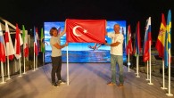 25 Ülkeden 52 sporcunun katıldığı 17-24 Kasım tarihleri arasında Muskat-Umman’da düzenlenen 2017 IKA Formula Kite Dünya Şampiyonası’nda Türk Formula Kite Milli Takım sporcularımızdan Ejder Ginyol Gümüş Grup’ta 14.sırada yer alırken Armağan Ersolak 16.oldu. Türkiye Yelken Federasyonu