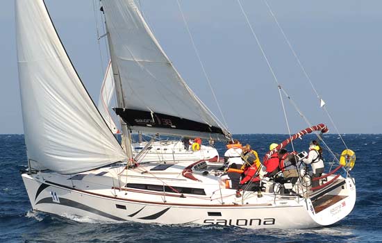 Ege Açıkdeniz Yat Kulübü (EAYK) ile Çeşme Marina işbirliğinde düzenlenen