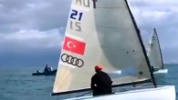 İspanya-Cadiz’de 10 gündür kamp çalışmalarını sürdüren Milli Takım sporcumuz Alican Kaynar’a (Fenerbahçe Doğuş Yelken) Andalusian Haftası yarışlarında başarılar dileriz. Alican Kaynar yarışlarla ilgili olarak “Avrupa Şampiyonası öncesi parkuru tanıma adına önemli bir yarış. Başarılı bir sonuç alacağıma inanıyorum” dedi. Türkiye […]