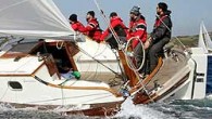 Era Bodrum Yelken Kulübü tarafından düzenlenen Otokar Tırhandil Cup 2018 Kış Trofesi’nin 3. Ayak buluşması 17-18 Şubat tarihlerinde gerçekleşti. 13 tekne arasında yaşanan mücadelede ikisi coğrafi, biri de şamandıra yarışı olmak üzere üç start verildi. Birinciliği Hızır adlı tekne ile […]