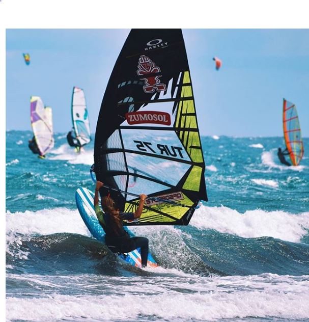 Geçen yıl bugünlerde Tenerife'de dalgalarda slalom antrenmanı yapıyormuşum. Bu yıl
