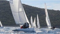 Bodrum Açıkdeniz Yelken Kulübü (BAYK) tarafından Milta Bodrum Marina işbirliğinde düzenlenen Dragon İlkbahar Serisi’nin 3. Ayak yarışları 17-18 Mart tarihlerinde gerçekleştirildi. İlk gün üç yarışla tamamlandı ancak rüzgarın sert estiği ikinci gün yarış yapılamadı. 8 teknenin katıldığı 3. Ayak’ta Provezza […]
