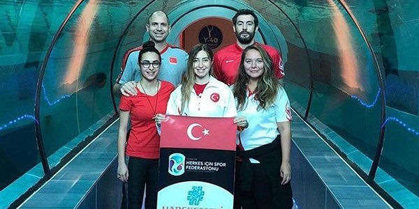 Dünya Dalış Rekortmeni milli sporcu Şahika Ercümen, İtalya’da 44 bin