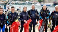 Antalya’da Muratpaşa Belediyesi tarafından düzenlenen Çevre Festivali kapsamında tarihi Kaleiçi Yat Limanı’nda yapılan deniz dibi temizliğinde, sudan kamyon ve otomobil lastiği, plastik ile cam şişe, olta uçları olmak üzeri 10 çuval çöp çıkarıldı. Muratpaşa Belediyesi’nin Aktiffelsefe Derneği işbirliğiyle bu yıl […]