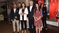 İMEAK Deniz Ticaret Odası İzmir Şubesi Yönetim Kurulu Başkanı Yusuf Öztürk, Ege Bölgesi Sanayi Odası Aytaç Sefiloğlu Basın Yarışması Ödül Töreni’ne katıldı.#imeakdtoizmirsubesi#denizcimilletdenizciülke#ebso İMEAK DTO İZMİR ŞUBESİ (@imeakdtoizmirsubesi)'in paylaştığı bir gönderi (Nis 17, 2018 at 11:56öö PDT)