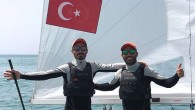 İspanya’nın Mallorca kentinde düzenlenen geleneksel Trofeo S.A.R. Princesa Sofia Yarışları sona erdi. Bu yıl 2-7 Nisan tarihleri arasında 49’uncusu yapılan yarışlarda 470 Erkekler’de 79 ekip arasında mücadele eden Olimpik Milli Takım sporcularımız Deniz Çınar-Ateş Çınar ikincilik derecesi ile podyuma çıktı. […]