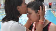 Sedef Esra Ulutürk Dinç’in yakından ilgilenmek için mesleğini bıraktığı otizmli Deniz Dila Dinç, Okullararası Özel Sporcular Türkiye Yüzme Şampiyonası’nda 3 altın madalya kazandı. Eskişehir Şehit Piyade Astsubay Çavuş Soner Özübek Ortaokulu Otizm Özel Eğitim 7’nci sınıf öğrencisi Deniz Dila Dinç, […]