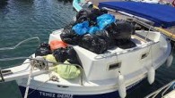 Bodrum Belediyesi ekipleri, Ramazan Bayramı boyunca tur teknelerinin ziyaret ettiği koylarda, sahil ve adalarda kıyı temizliği yaptı. Bodrum Belediyesi Özel Kalem Müdürlüğü’ne bağlı ekipler tarafından yapılan çalışmalarda, Bodrum Belediyesi’ne ait “Temiz Deniz” adlı tekne ile koyları dolaşan ekipler, etrafta görünen […]
