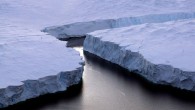 Antartika’daki Pine Island buzulundan, ABD’nin New York kentinde bulunan Manhattan bölgesi büyüklüğünde bir buzdağı koptu. Olay, Landsat uydusunun kamerasına yansıdı. Antartika’daki toplam buzul kaybının yaklaşık dörtte biri, Pine Island’da gerçekleşiyor. Bunun sebebi ise, Antartika’daki buzun sıcak okyanus akıntısıyla karşılaşması. Antartika'dan […]