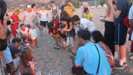 Antalya’nın ünlü tatil beldesi Çıralı’da caretta caretta yuvalarının sayısı, hafta sonunda son 22 yılın rekorunu kırarak 142.’ye ulaştı. Rekor kıran keşif, yuvalardaki yavruları kurtarma çalışmaları sırasında gerçekleşti. Antalya’nın Kemer ilçesine bağlı Ulupınar Mahallesi sınırları içinde bulunan ve doğal güzellikleriyle olduğu […]
