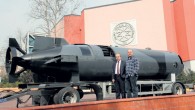 Yıldız Teknik Üniversitesi (YTÜ), Türk Deniz Kuvvetleri Komutanlığı’nın geliştirilmesi için bağışladığı mini denizaltı üzerinde çalışmalarına başladı. Sualtı komandolarını taşımak için tasarlanan mini denizaltı için 5 bilim çalışma grubu kuruldu. Prof. Dr. Hüseyin Yılmaz, “Mevcut durumunun analizinin ardından yeni bir modelinin […]
