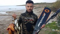 Kuzey Kıbrıs Türk Cumhuriyeti (KKTC) Avcılık ve Atıcılık Federasyonu’nun düzenlediği zıpkınla balık avlama yarışmasında yarışan Deniz Musa Yıldız (27) boğularak yaşamını yitirdi. Olay, Gazimağusa’da meydana geldi. Deniz Musa Yıldız, Kaplıca bölgesinde denizde avlanmak için dalış yaptı. Yıldız’ın çıkmaması üzerine arkadaşları […]