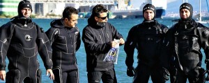 Kocaeli Emniyet Müdürlüğü Deniz Liman Şubesi’ne bağlı kurbağa adamlar, denizin
