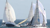 Moda-Tirilye arasında yaklaşık 37 deniz millik rotada gerçekleşen TAYK-Eker Olympos Regatta’da rüzgar güçlü esti. Hızı zaman zaman 35 knot’a ulaşan kuzeyli rüzgarda hayli fazla broş manzaraları gözlendi. Arif Gürdenli dümenciliğindeki Orient Express VI, 2.5 saatte ilk tekne olarak finiş hattını […]