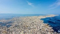 Hollandalı girişimci Boyan Slat tarafından henüz 19 yaşındayken kurulan The Ocean Cleanup organizasyonu faaliyetlere başladı. Geliştirilen sistem, okyanuslardaki yaşamı tehdit eden birikmiş atıkları adeta yiyecek. Plastik, artık gezegenin her yerine hakim olmaya başlayan cansız bir tür gibi. İnsanoğlu, kimyasal olarak […]
