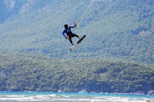 2018 Dünya Kiteboard Ligi’nin Türkiye ayağında 15 ülkeden 35 sporcu
