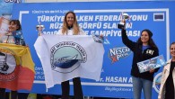 Bu gönderiyi Instagram'da gör 2018 Windsurf Slalom Türkiye Şampiyonası İstanbul Büyükçekmece’de gerçekleşti. Kariyerimde 10. Türkiye Şampiyonluğunu kazanmaktan çok kulüp sporcularımızın 6 kategoride şampiyon olmasına, podyumda 13 sporcumuzun ödül almasına ve tüm sporcularımızın mücadelesine sevindim.Bu yıl @jidiazvi11 @talatasikoglu @orkaneryildirim ile çok […]