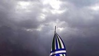 Bodrum’u savaş alanına çeviren ve hayatı felce uğratan sel, 27 teknenin kayıt verdiği BAYK Güz Trofesi’nin ikinci ayağını da vurdu. İlk gün hızı 28-30 knot’a ulaşan rüzgar nedeniyle filo denize çıkamadı. İkinci gün ise yarışmak üzere planlanan saatte parkurdaki yerlerini […]