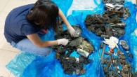 Akdeniz Koruma Derneği, Muğla Gökova Körfezi’ndeki Akçapınar sahilinde 2018 yılında, plastik, tekstil, kağıt, odun, metal, cam, kauçuk olmak üzere altı farklı malzeme grubundan toplam 27 kilo atık bırakıldığını tespit etti. Muğla’daki Gökova Körfezi’nin Akçapınar sahilinde yılın her mevsimi kıyıdan katı […]
