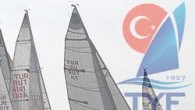 Türkiye Yelken Federasyonu’nun 2019 yılı faaliyet programı Ocak ayı sonunda TYF’nin yenilenen internet sitesinde yayınlandı. Daha sonra ne gibi değişiklikler görür bilinmez ama şu an itibarıyla Sabit Salma sınıflarında 119 etkinlik yer alıyor. Hareketli Salma sınıflarının programında da 84’ü kamp […]