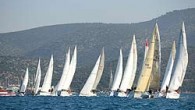 Milta Bodrum Marina desteğinde düzenlenen BAYK Kış Trofesi’nde 3. Ayak yarışları 2-3 Mart tarihlerinde yapıldı. Katılan ekip sayısının Marmaris’ten gelen iki tekne ile 45’e yükseldiği Bodrum’da, yarışlar kadar, ilk ayakta biri çatışma ile sonuçlanan protestoların TYF Temyiz Kurulu kararları da […]