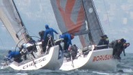 Bahçeşehir Üniversitesi Uluslararası Yelken Kulübü (BAUISC) tarafından düzenlenen BAU İlkbahar Trofesi’nde 2. Etap mücadelesi bugün Caddebostan parkurunda soluk soluğa gerçekleşen iki şamandıra yarışı ile tamamlandı. Kuzeyli rüzgarın güçlü estiği parkurda her iki yarışı da birinci bitiren Borusan Racing-Çılgın Sigma, Trofe […]