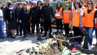 Çevre Festivali kapsamında Antalya Kaleiçi Yat Limanı’nda deniz dibi temizliği yapıldı. Su altından çıkan buzdolabı, radyo, çaydanlık, egzoz, otomobil lastiği, sandalye, battaniye, halı gibi eşyalar görenleri hayrete düşürdü. Muratpaşa Belediyesi’nin düzenlediği Çevre Festivali, Kaleiçi Yat Limanı’nda deniz dibi temizliği ile […]