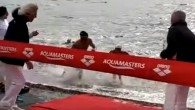 Marmaris’te düzenlenen Aquamasters Yüzme Şampiyonası’nda 40 yaşındaki eski milli sporcu Tolga Öcal’ın, birinciliğe doğru giden 13 yaşındaki Seyfi Diker’i düşürmesi tepki çekti. Marmaris’te düzenlenen Aquamasters Yüzme Şampiyonası’nda 40 yaşındaki eski milli sporcu Tolga Öcal’ın, kendi klasmanında birinciliğe doğru giden 13 […]