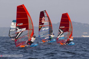 Day 2: Delphine Cousin Questel & Kiran Badloe Lead Overnight