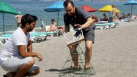 Fethiye’de caretta ceratta türü deniz kaplumbağasının yumurtalarını bıraktığı alan koruma altına alındı. DEKAMER Müdür Yardımcısı Prof. Dr. Eyüp Başkale, deniz kaplumbağalarının korunması için Mayıs’ta çalışmalara başladıklarını söyledi. Muğla’nın Fethiye ilçesinde caretta ceratta türü deniz kaplumbağasının yumurtalarını bıraktığı alan koruma altına […]