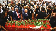12 Haziran’dan bu yana tedavi gören ve önceki gün hayatını kaybeden Limantepe Su Altı Kazısı Başkanı arkeolojinin duayen isimlerinden Prof. Dr. Hayat Erkanal, vefat ettiği İzmir’de toprağa verildi. Haziran ayında dalış sırasında kalp krizi geçirerek hastaneye kaldırılan, önceki gün yaşam […]
