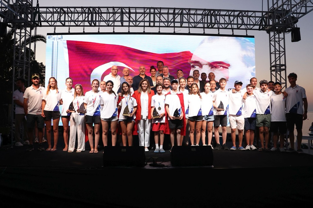 Türkiye Yelken Federasyonu ev sahipliğinde, Urla Olimpik Kamp Merkezi’nde düzenlenen