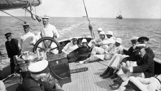 Stuart Greenfield, a RYA Yachtmaster and racing coach, offers a