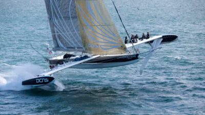 60 fit uzunluğundaki L'Hydroptere, günümüzdeki gelişmelerden çok önce, 2008 yılında