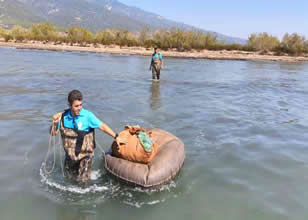 Söke’de yasak sürütme ağları ele geçirildi Denizlerde sürdürülebilir balıkçılığı sağlamak için yapılan denetimlerde, Söke’de yasak sürütme