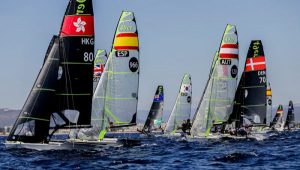 Hyères, France (April 26, 2022) – After yesterday’s blustery opening