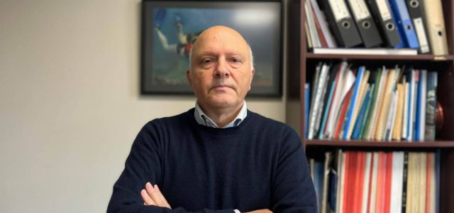 ðŸŒŠ 40 yılını Akdeniz’e adamış TÜDAV Başkanı Prof. Dr. Bayram Öztürk uyarıyor:“Akdeniz’in korunmaya ihtiyacı var” ðŸ–️ Uzun kıyı şeridimiz, eşsiz biyoçeşitliliğimiz, yaşam alanlarımız ve ekonomik kaynaklarımız tehdit altında. ðŸŸ Yabancı türlerin istilası, aşırı balıkçılık, kıyı… pic.twitter.com/eBE9twDjLn — Türk Deniz Araştırmaları […]