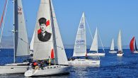 Ege Açık Deniz Yat Kulübü (EAYK) ve Çeşme Marina tarafından düzenlenen İzmir Güz Trofesi 2. Ayak Yarışları, 26 teknenin kayıt vermesi ile Çeşme Marina’da gerçekleştirildi. 7-8 Kasım tarihlerinde gerçekleşen yarışlarda, yelkenliler bu defa depremzedeler için yarıştı. EAYK-Çeşme Marina Komodoru Akif […]