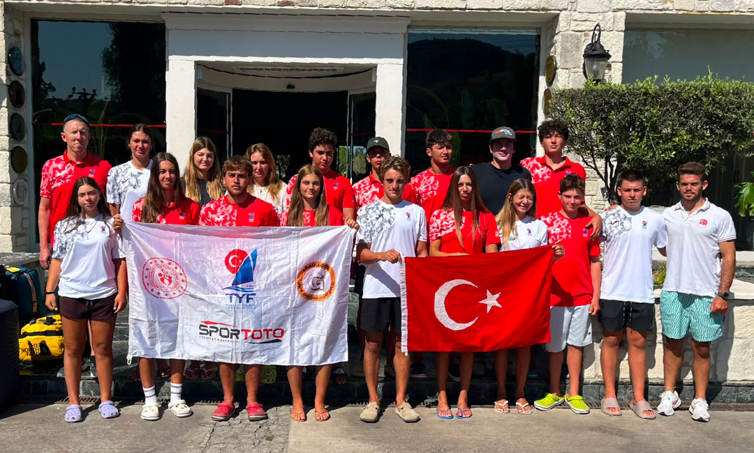 1–6 Eylül 2026 tarihleri ​​arasında Foça/İzmir'de kayıtlı olan IQFOIL Junior